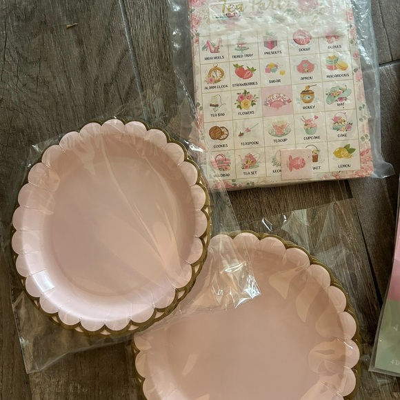 Girls tea party decorations bags banner decor bingo plates napkins - Picture 4 of 5